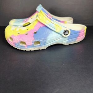 Crocs Classic Multicolor Tie Dye Graphic Clog Unisex Sandals Mens 6, Women's 8